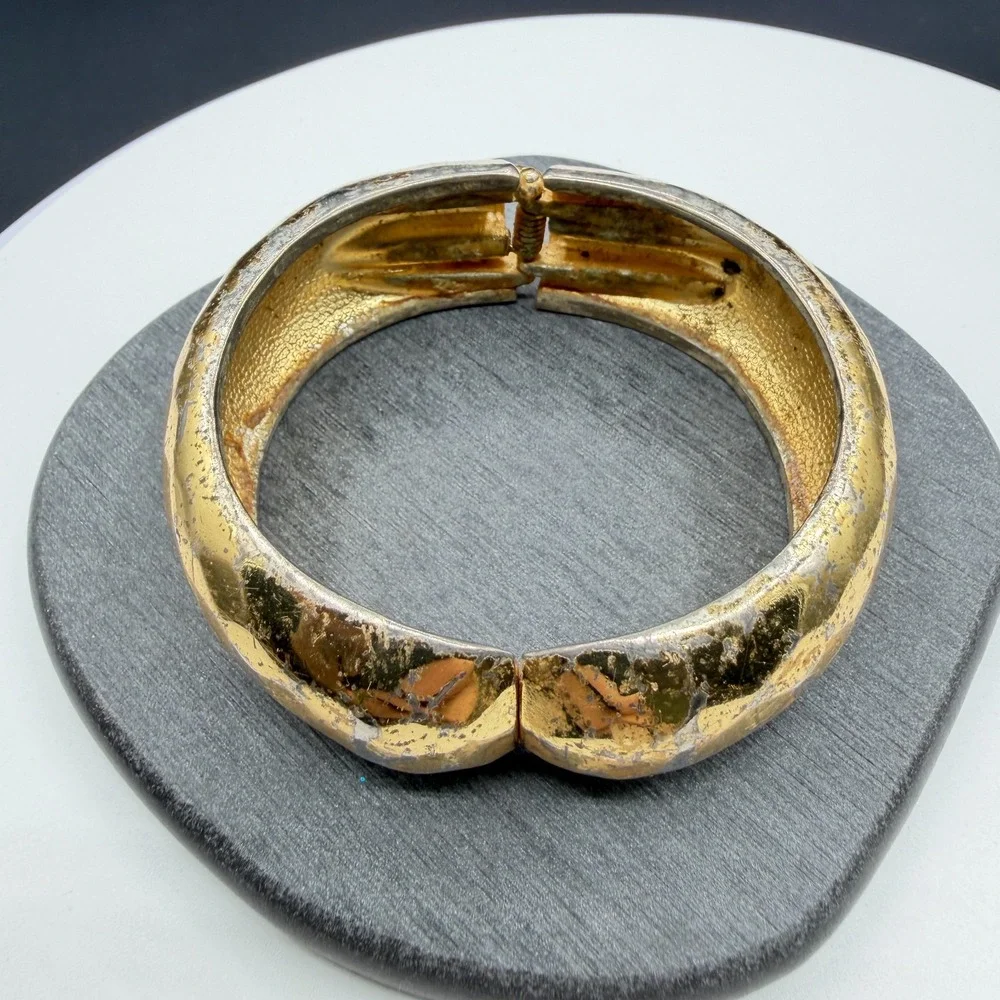 N/A bold gold